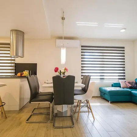 4 Bedroom Beautiful In * Krivodol
